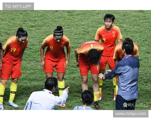 激烈对决再掀高潮国足以三比二逆转取胜震撼全场燃爆激情