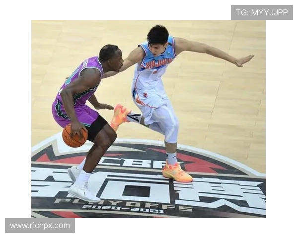 成都滑板队创新区域防守战术探索与实践分析