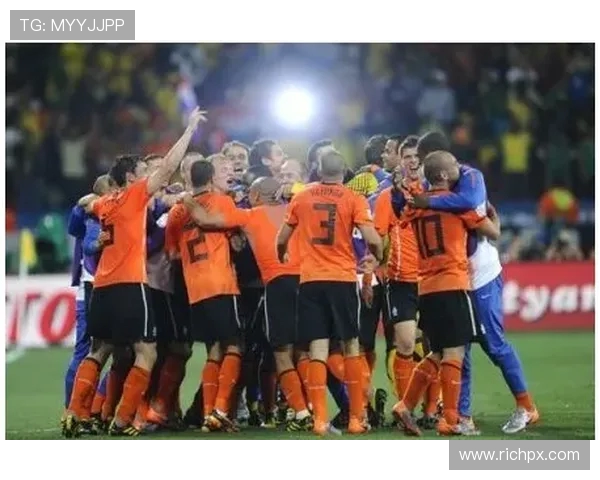 希腊人队与热刺的激烈对决展现足球魅力与战术智慧的巅峰较量